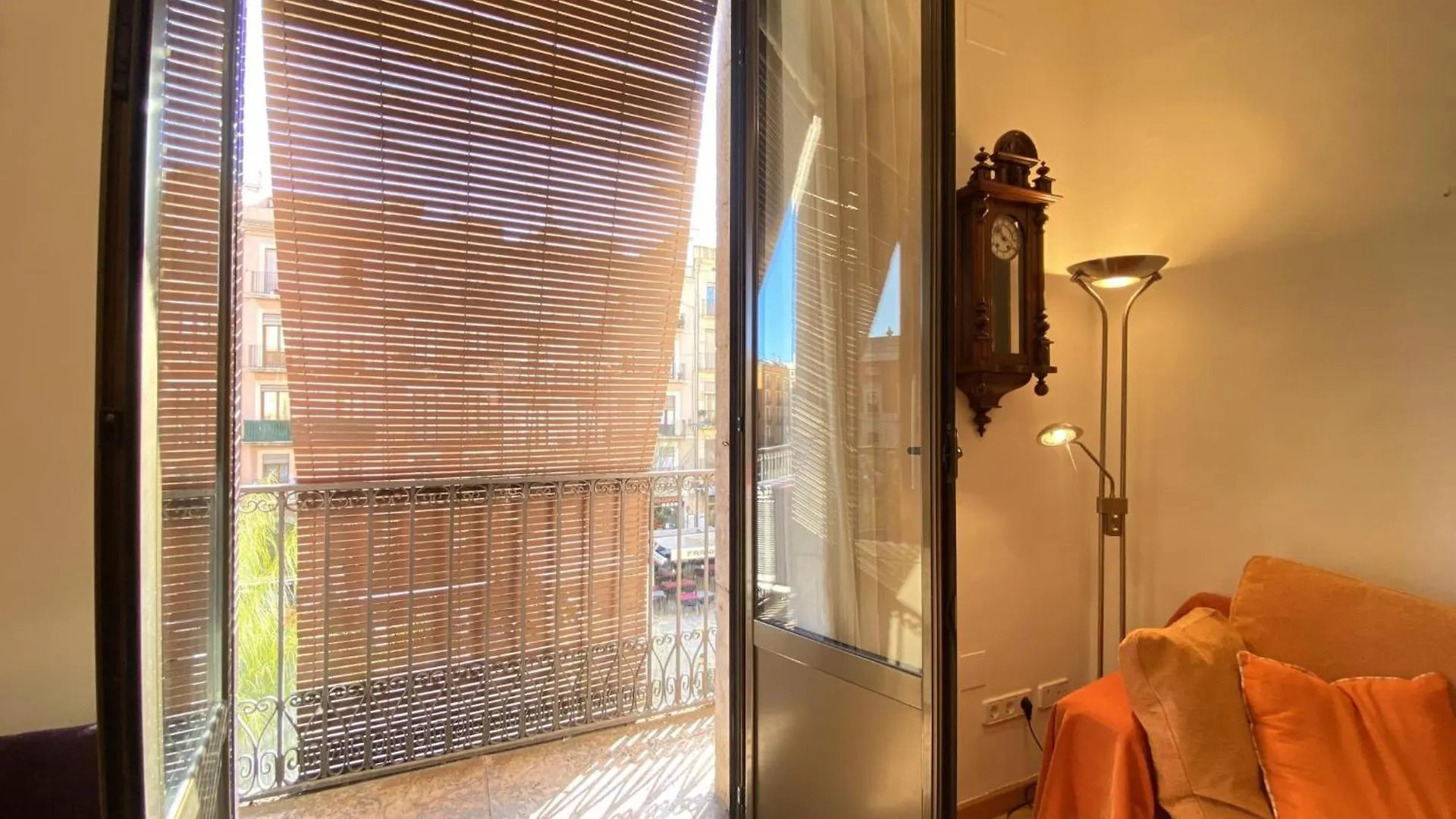 Th61 Apartamento Vacacional Plaza De La Font Tarragona 0*,  Spanje
